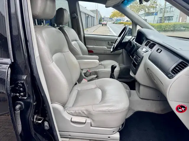 Hyundai Trajet view 10