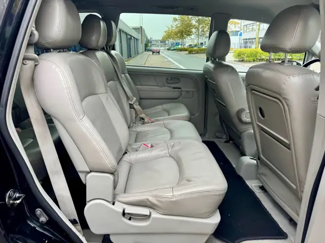 Hyundai Trajet view 12