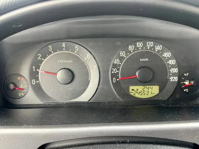Hyundai Trajet view 18