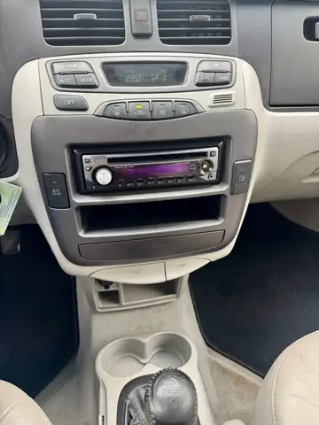 Hyundai Trajet view 3