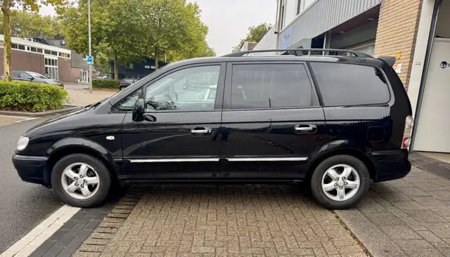 Hyundai Trajet view 21