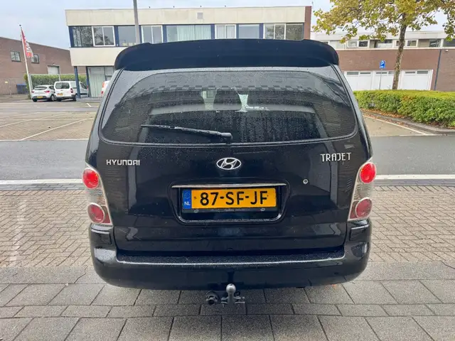 Hyundai Trajet view 8