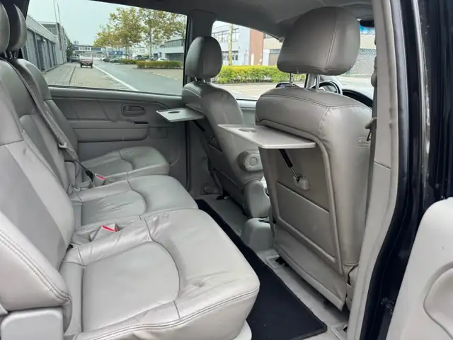 Hyundai Trajet view 16