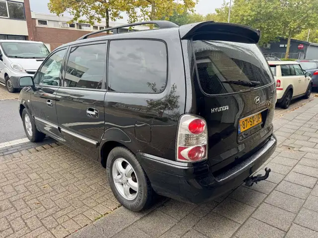 Hyundai Trajet view 9