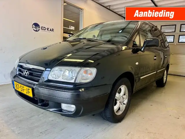 2005 Hyundai Trajet in Black for sale