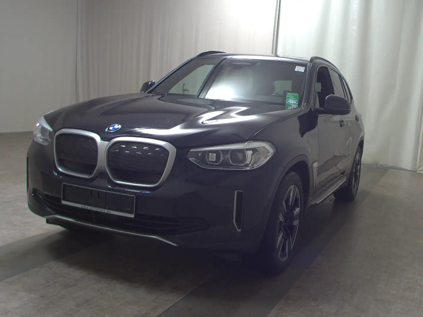 BMW iX3 Inspiring Leder Navi LED Pano RFK ACC Shz Schwarz - 2