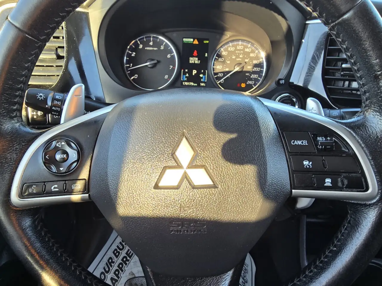 Mitsubishi Outlander снимка Mitsubishi Outlander