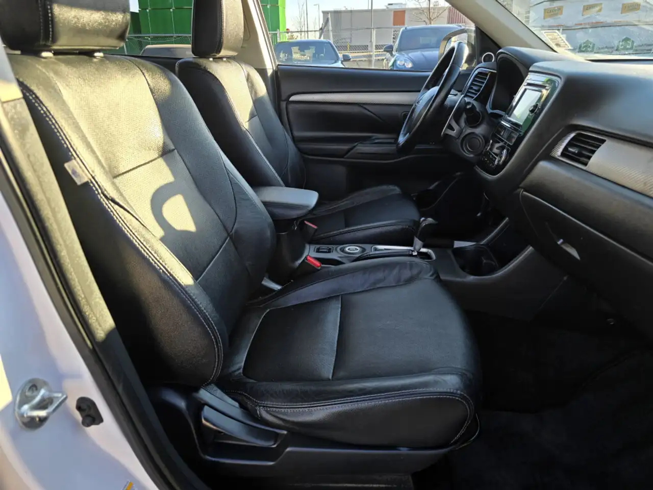 Mitsubishi Outlander снимка Mitsubishi Outlander