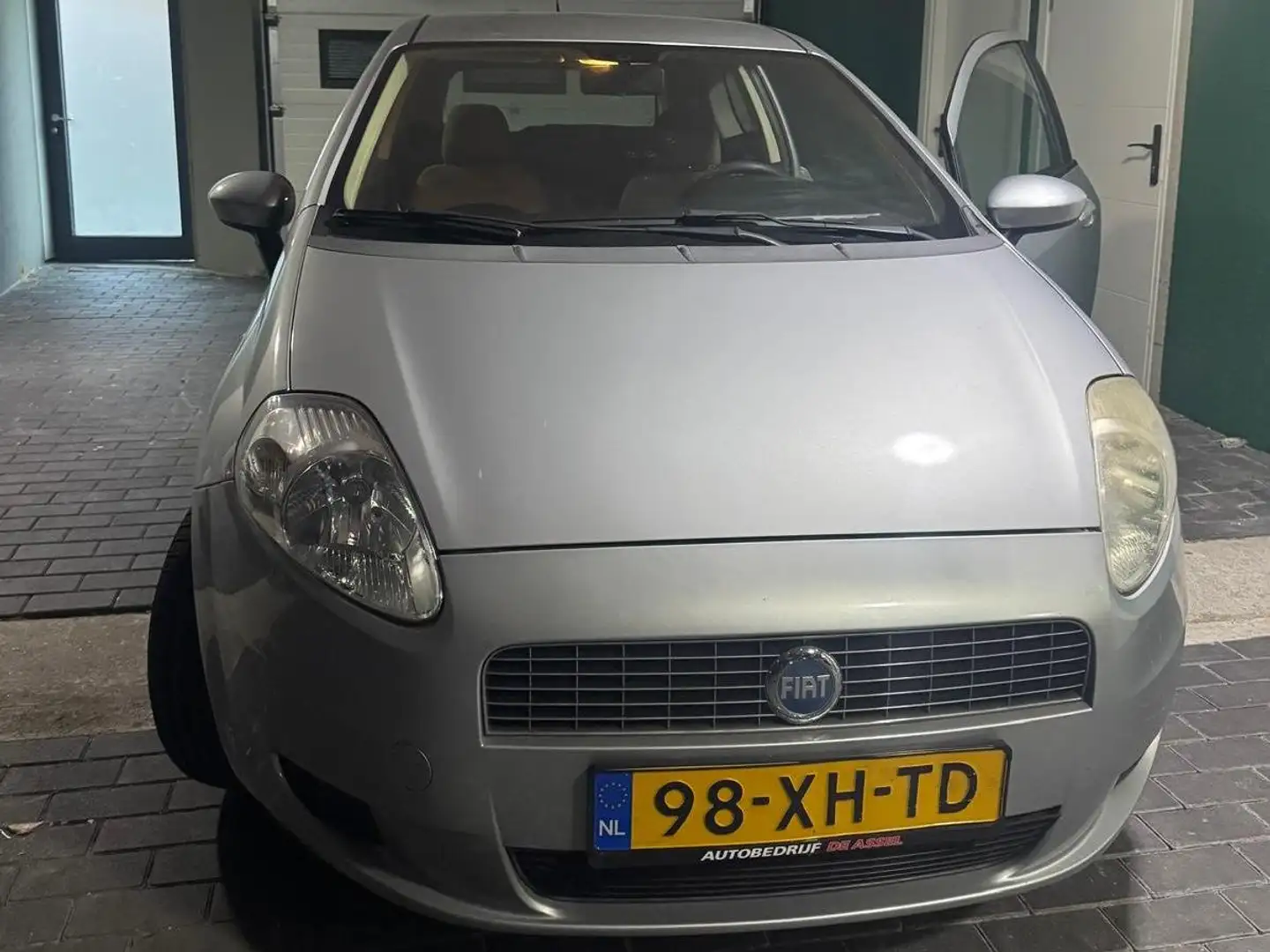 Fiat Punto Punto 1.4 Dynamic Zilver - 1
