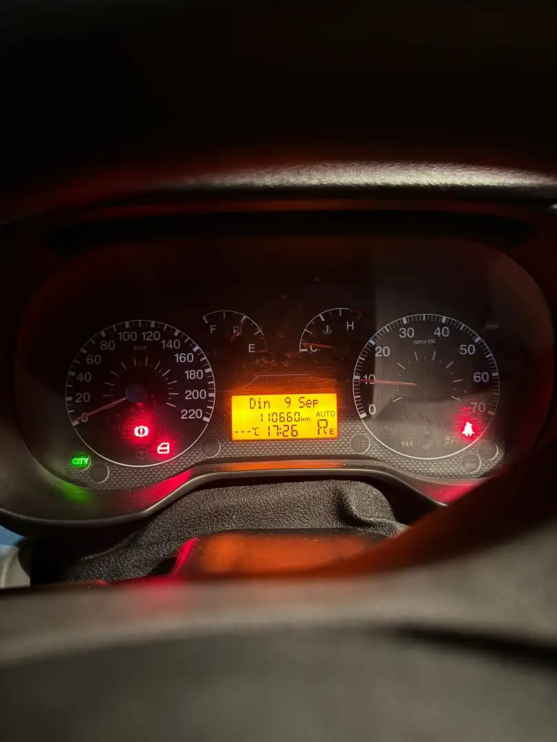 Fiat Punto Punto 1.4 Dynamic Zilver - 2