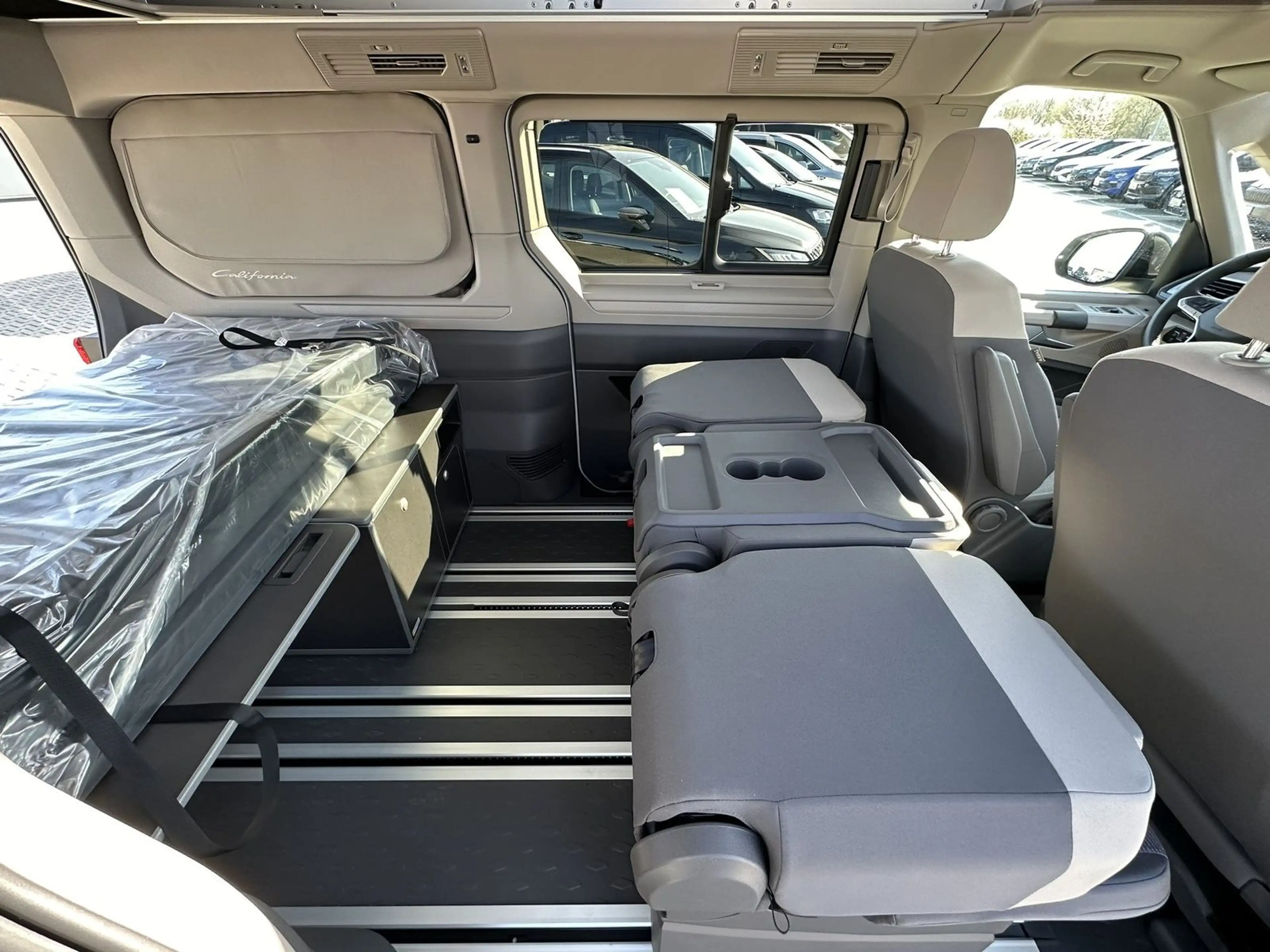 Volkswagen T7 California 2.0 TDI Beach Camper Markise AHK C — photo 10