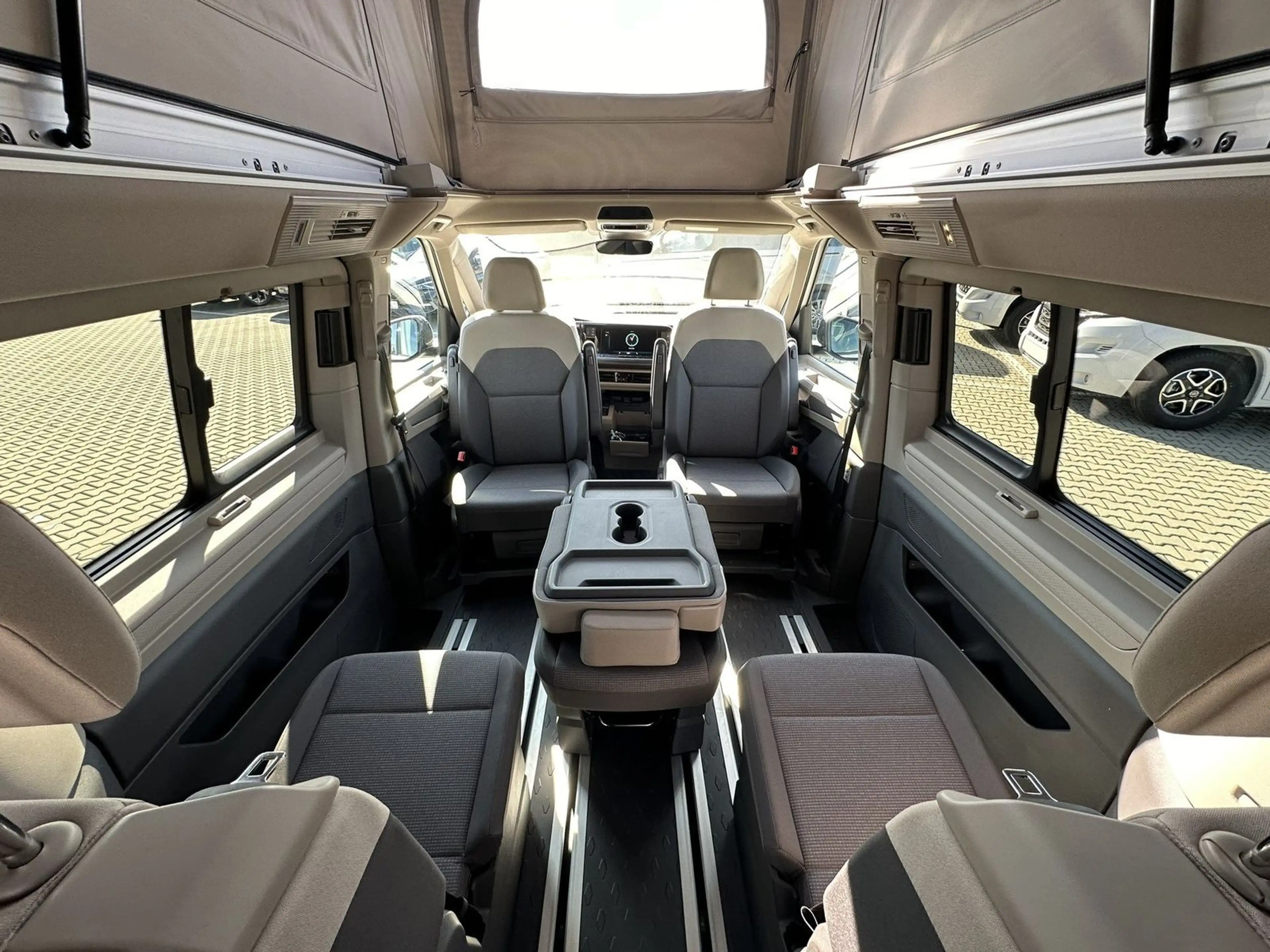 Volkswagen T7 California 2.0 TDI Beach Camper Markise AHK C — photo 6