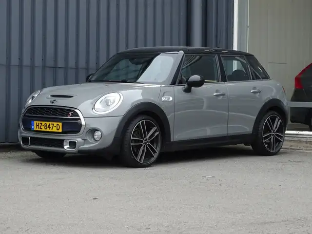 MINI Cooper S Mini 2.0 Serious Business 5-Deurs | LED | Navi |18