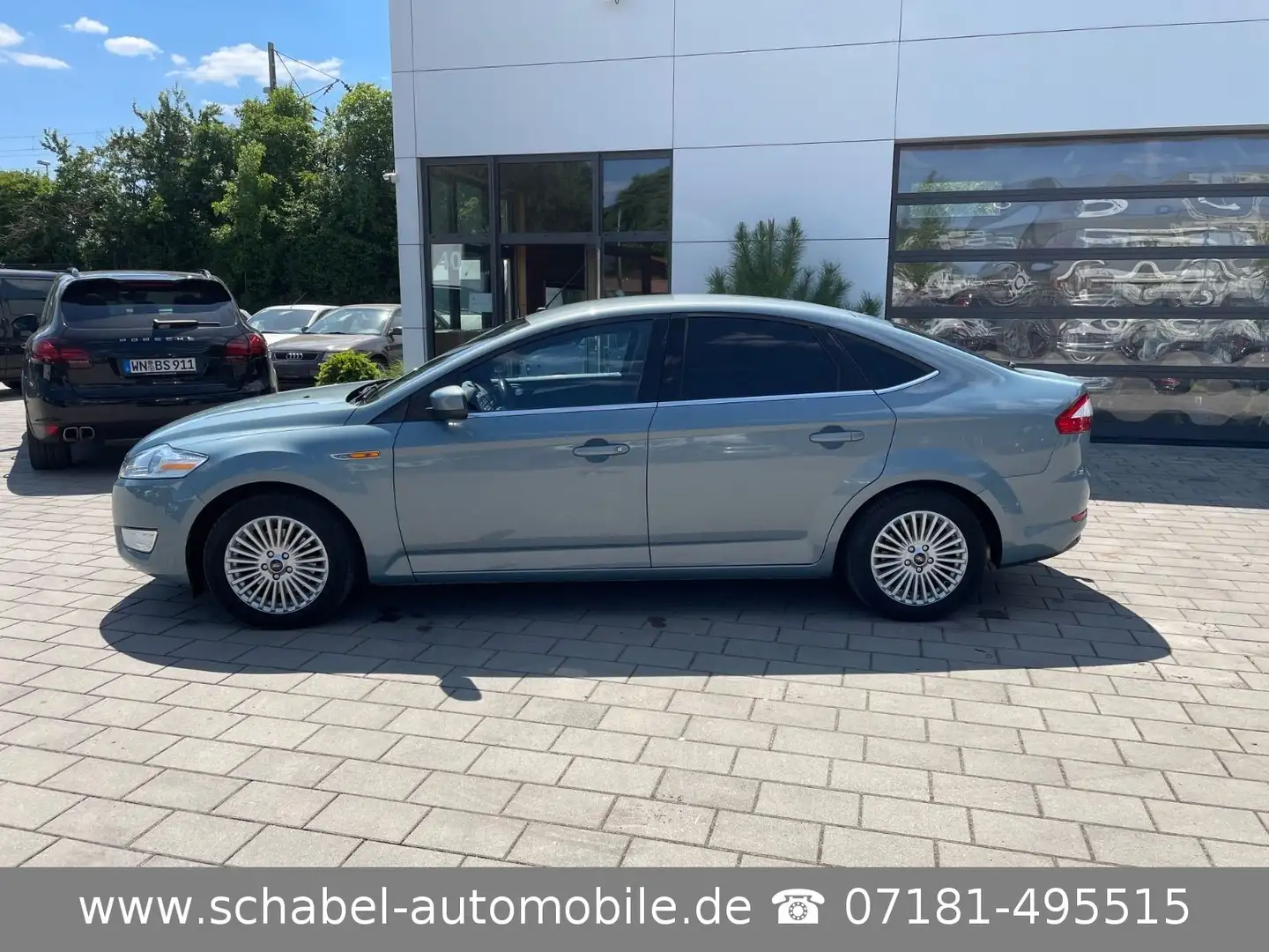 Ford Mondeo 2.0i Titanium Klimaaut. Sitzhzg+Lüft. AHK Grau - 2