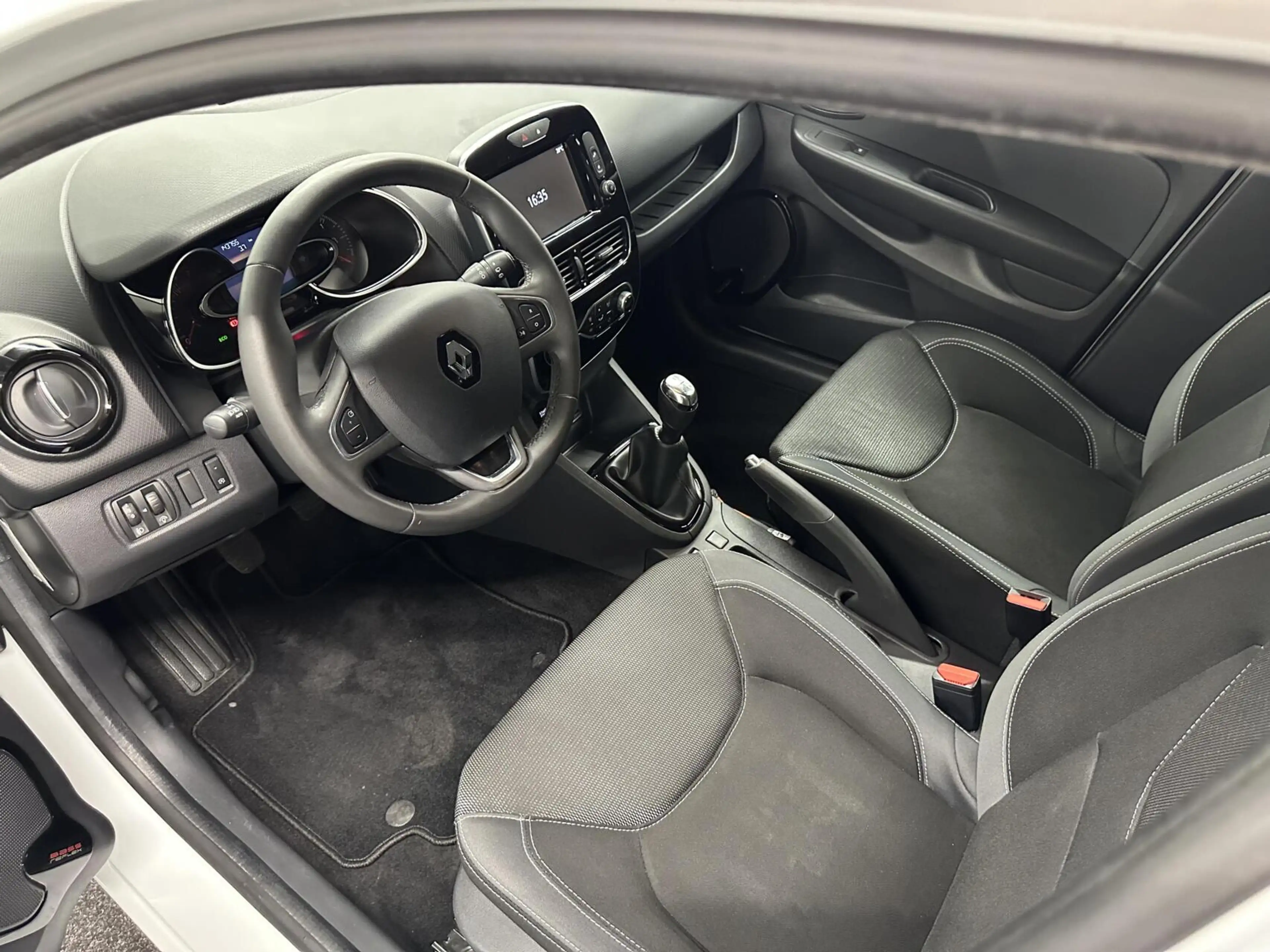 Renault Clio Estate 0.9 TCe Intens CRUISE NAVIGATIE LM ECC. — photo 14