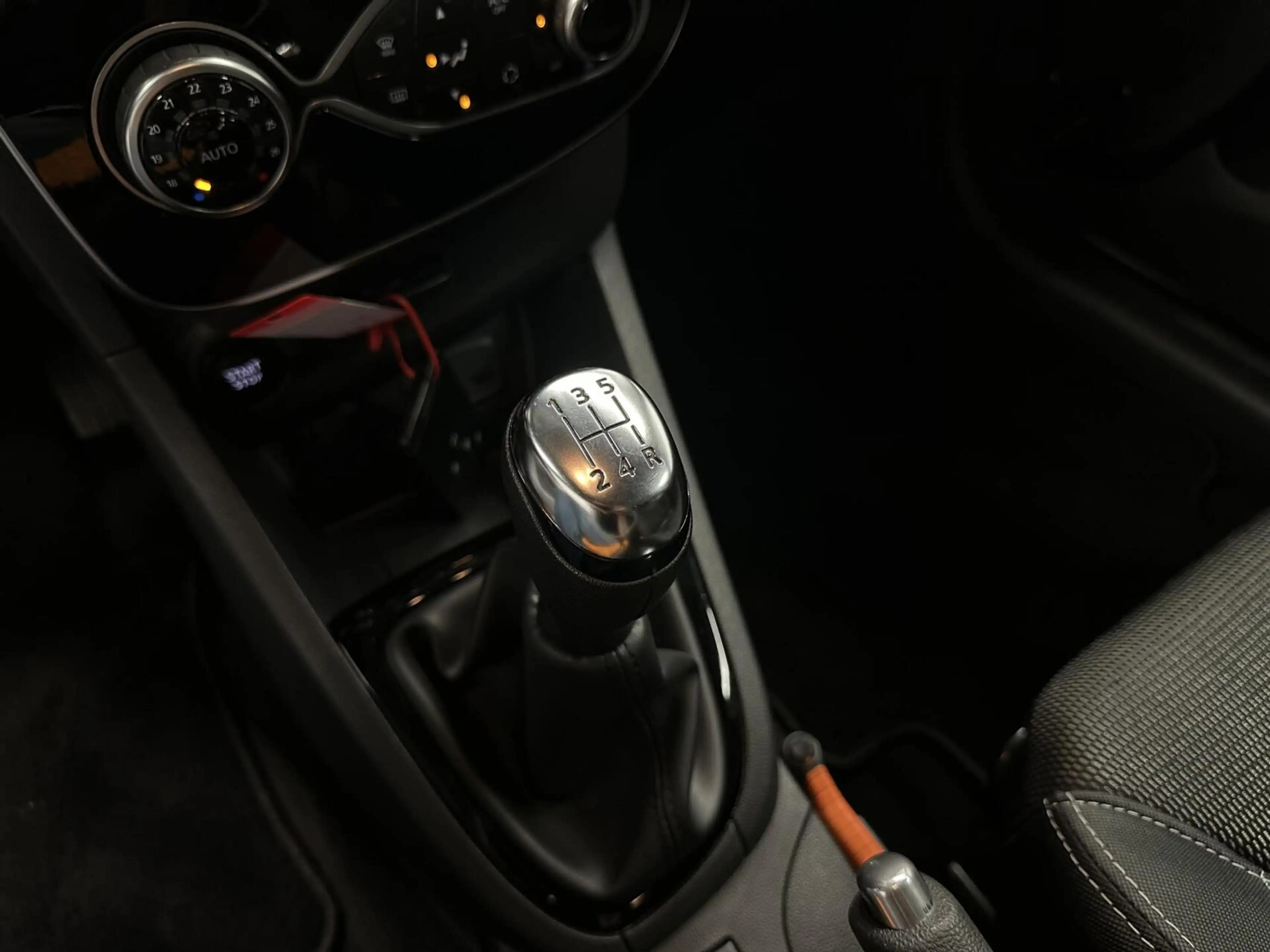 Renault Clio Estate 0.9 TCe Intens CRUISE NAVIGATIE LM ECC. — photo 28
