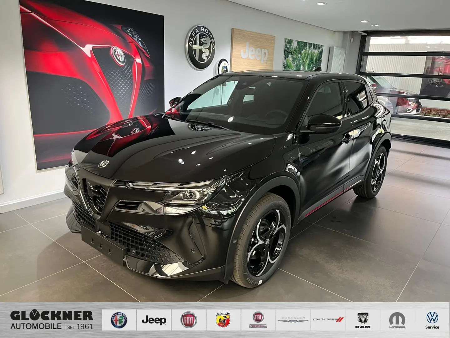 Alfa Romeo Junior Ibrida Speciale 1.2l MHEV TECHNOLOGYPAKET Zwart - 1