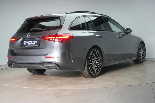 Mercedes-Benz 300 view 4