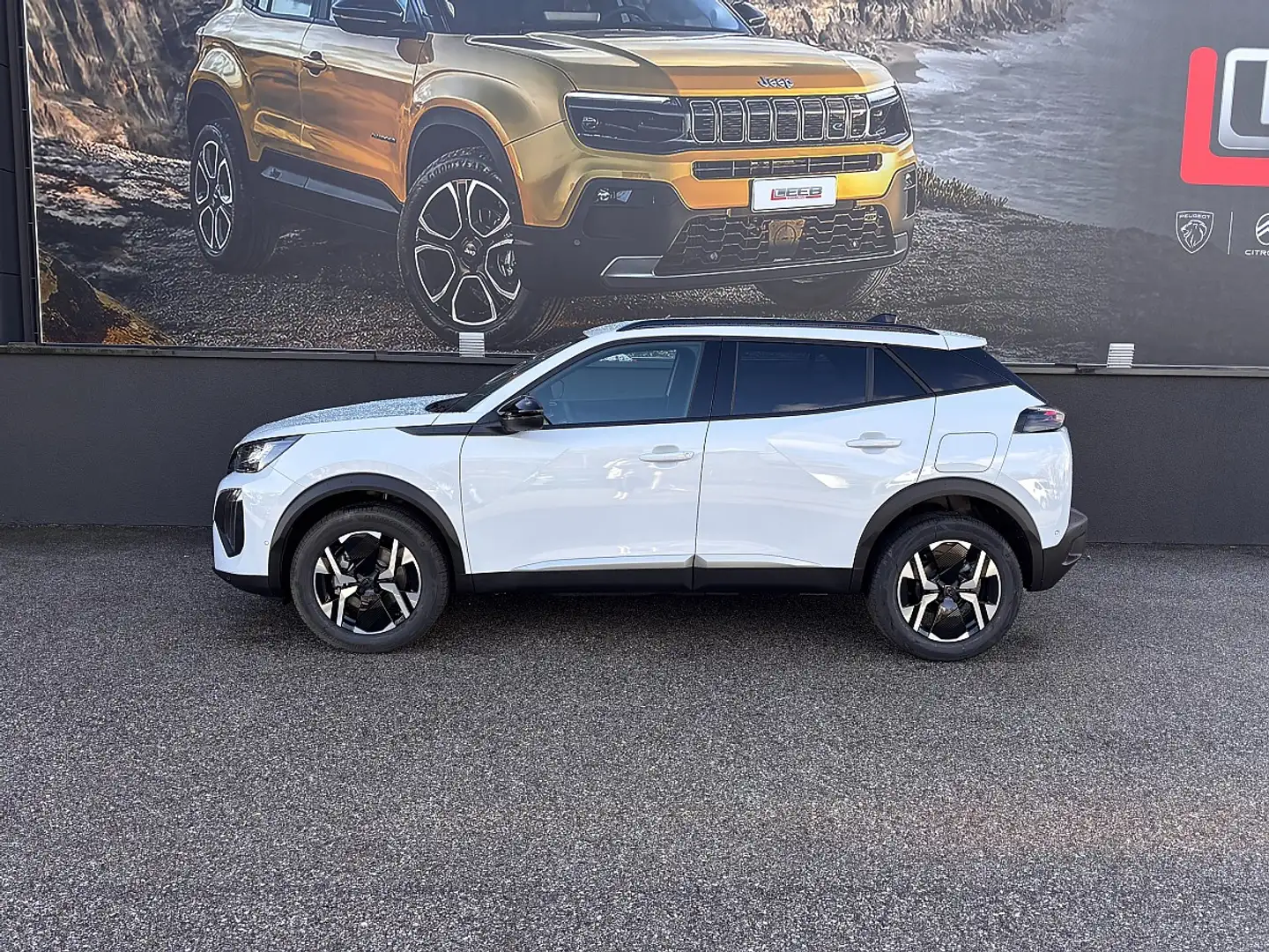 Peugeot 2008 PureTech 100 S&S Allure 6-Gang-Manuell inkl. Na... Weiß - 2