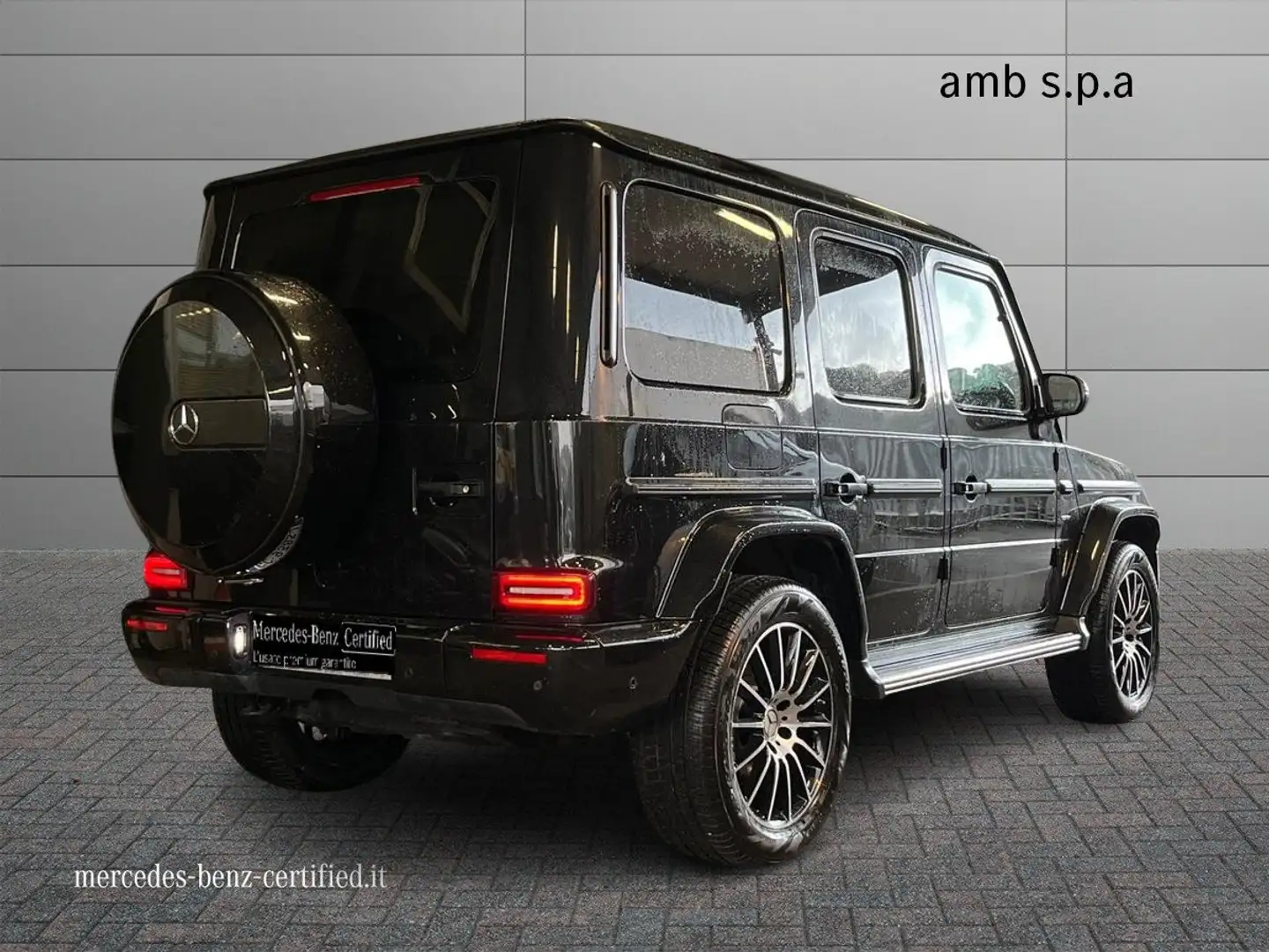 Mercedes-Benz G 400 G 400 d S.W. Stronger Than Time Edition Zwart - 2