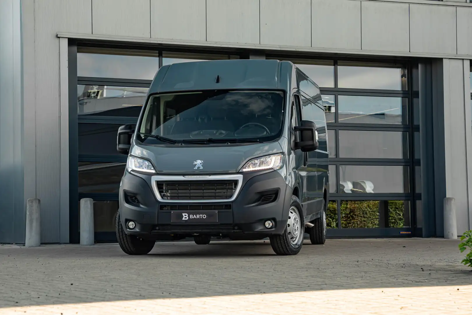 Peugeot Boxer L3H2 | 2.2D | 140 PK | 3-zit | Parkeersens. a ... Gri - 1