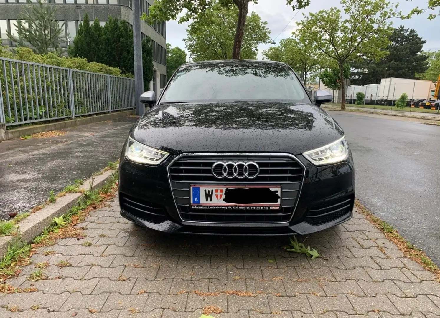 Audi A1 A1 SB 1,4 TDI intense S-tronic intense Schwarz - 2
