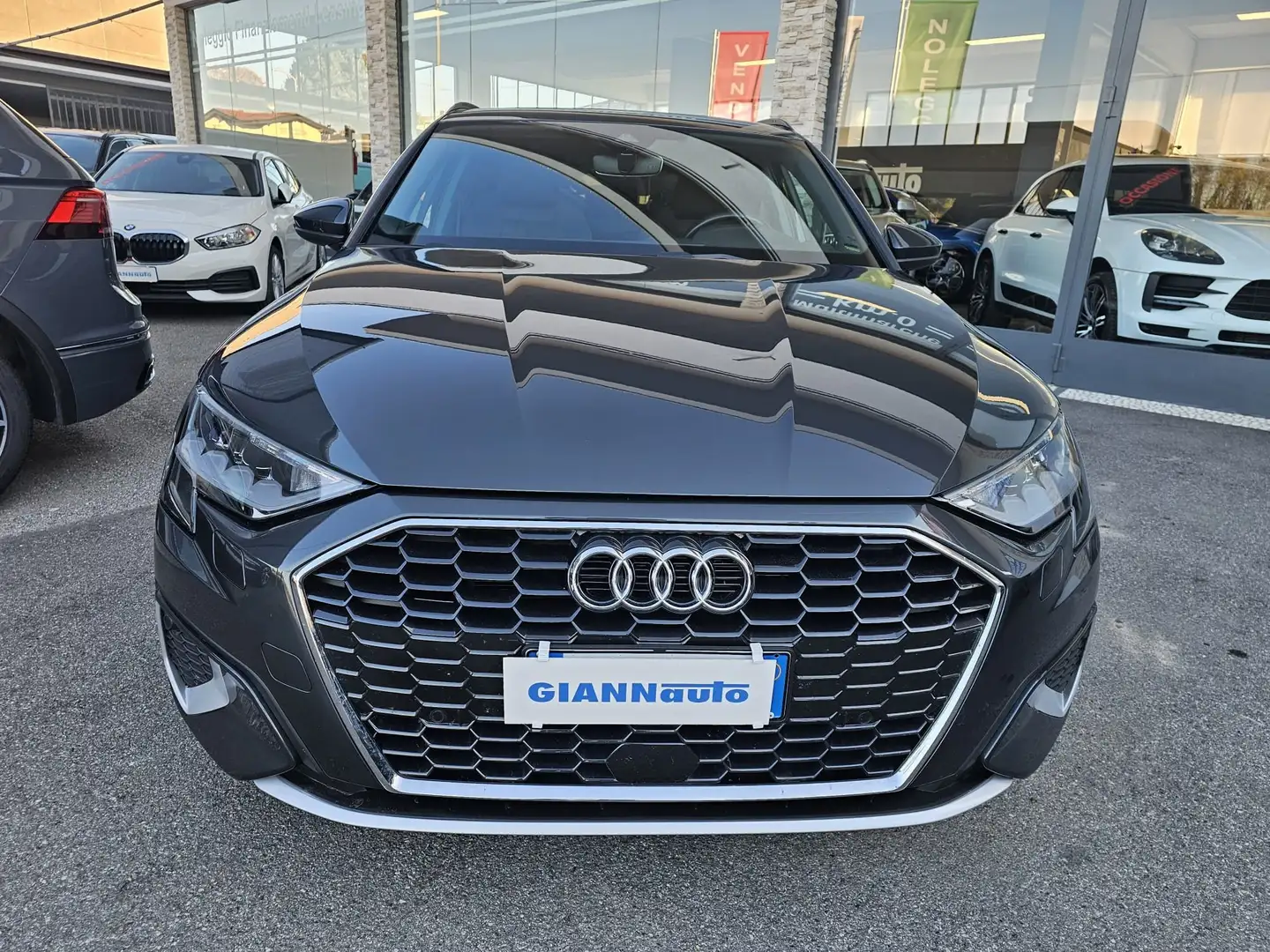 Audi A3 Sportback  35 1.5 tfsi mhev Edition One s-tronic Gris - 2