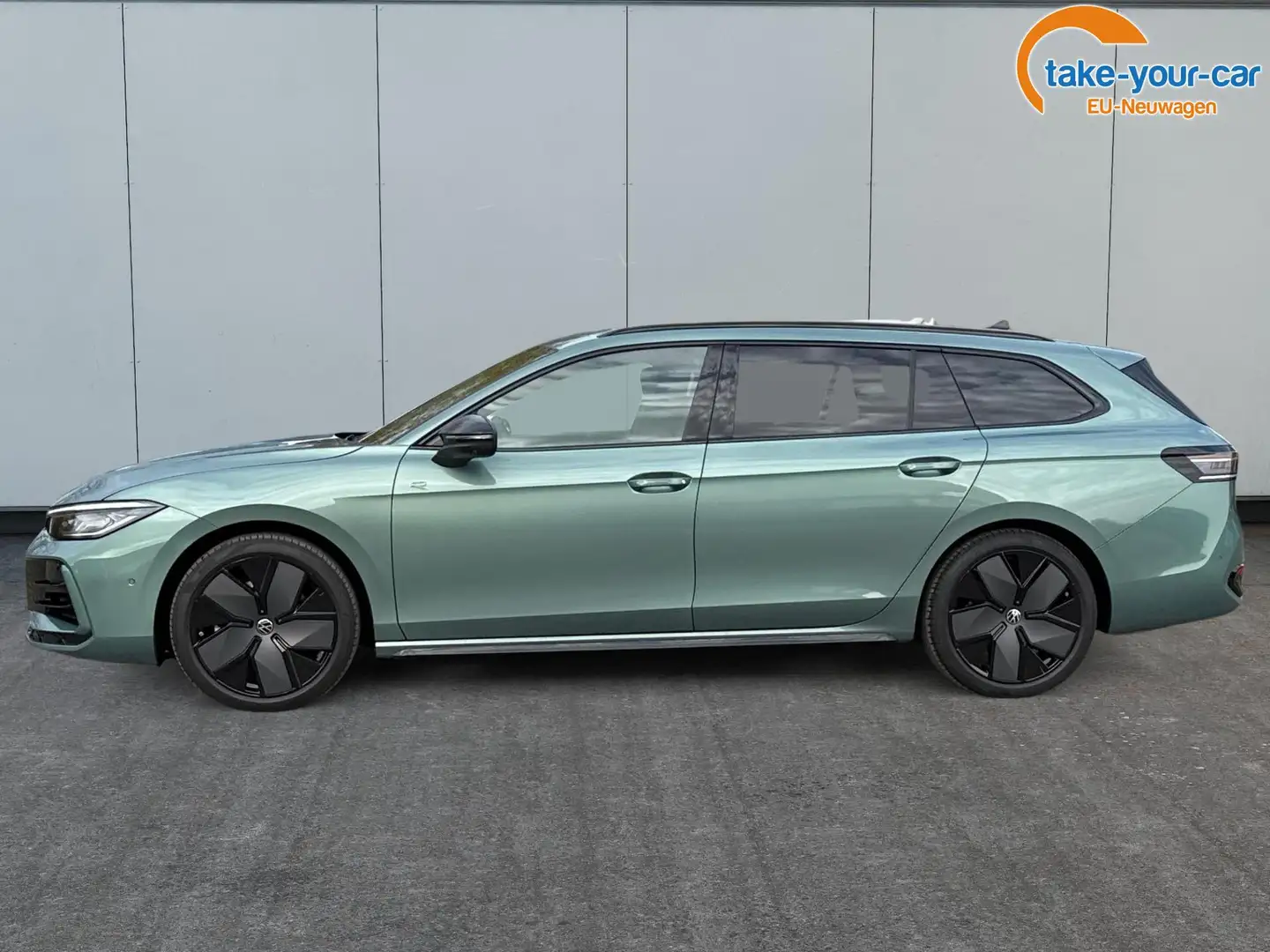 Volkswagen Passat Variant R-Line 4WD+BLACK+PANO+AHK+DCC+MATRIX+HARMAN 2.0... Verde - 2