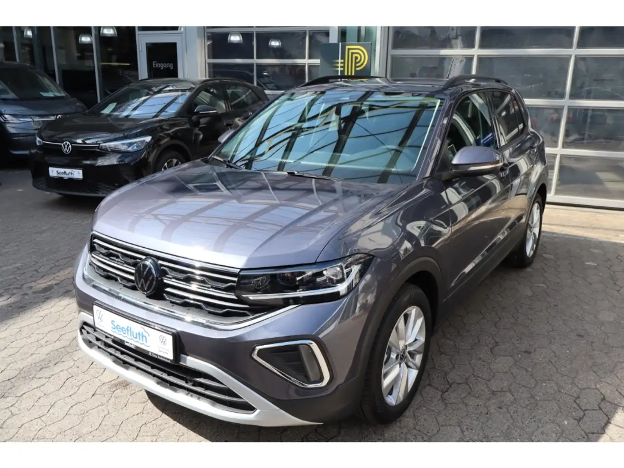 Volkswagen T-Cross TSI 85 kW Life 1.0 DSg AHK PDC RFK IQ-Light Sitzhz 7
