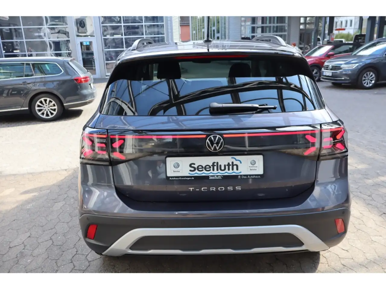 Volkswagen T-Cross TSI 85 kW Life 1.0 DSg AHK PDC RFK IQ-Light Sitzhz 4