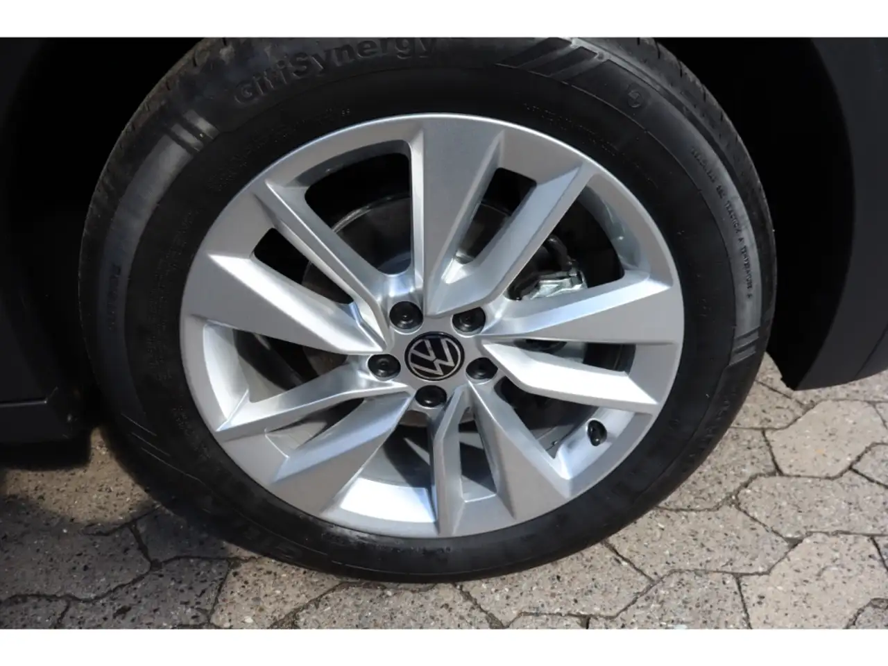 Volkswagen T-Cross TSI 85 kW Life 1.0 DSg AHK PDC RFK IQ-Light Sitzhz 3