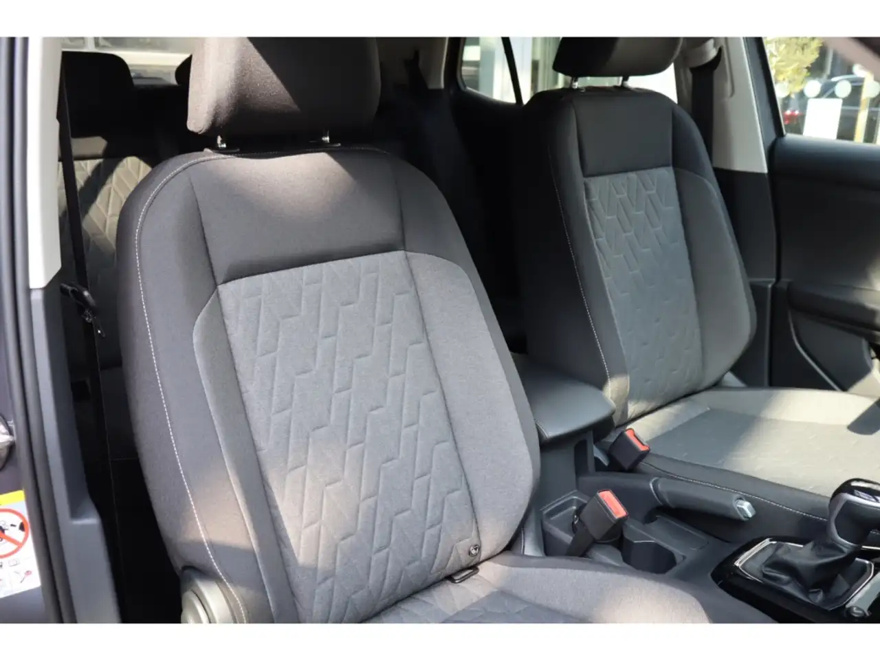 Volkswagen T-Cross TSI 85 kW Life 1.0 DSg AHK PDC RFK IQ-Light Sitzhz 10
