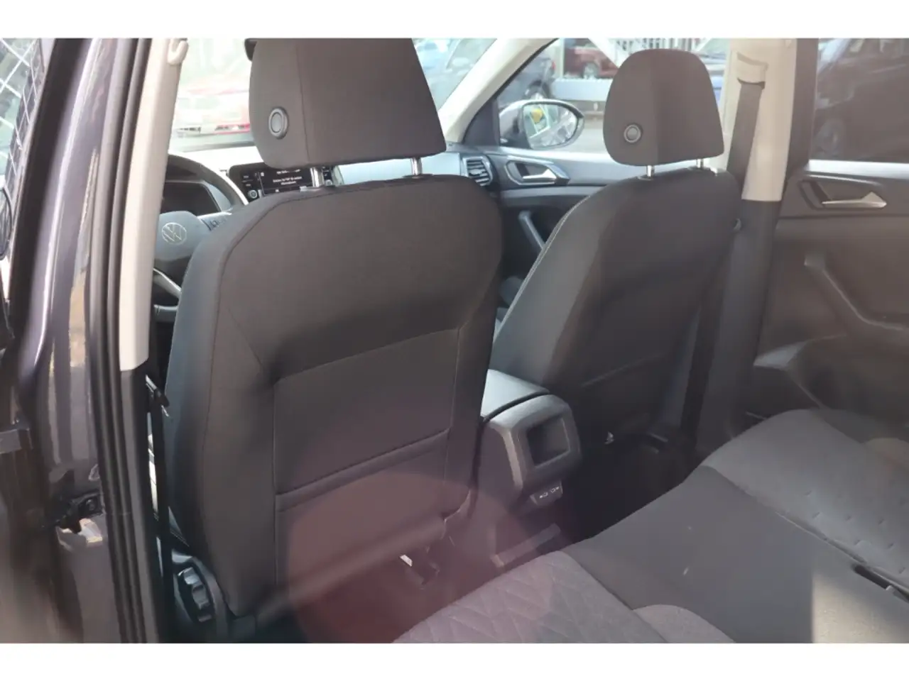 Volkswagen T-Cross TSI 85 kW Life 1.0 DSg AHK PDC RFK IQ-Light Sitzhz 15