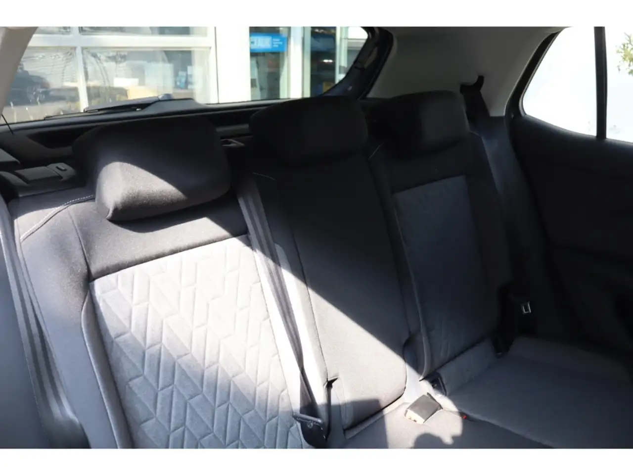 Volkswagen T-Cross TSI 85 kW Life 1.0 DSg AHK PDC RFK IQ-Light Sitzhz 12