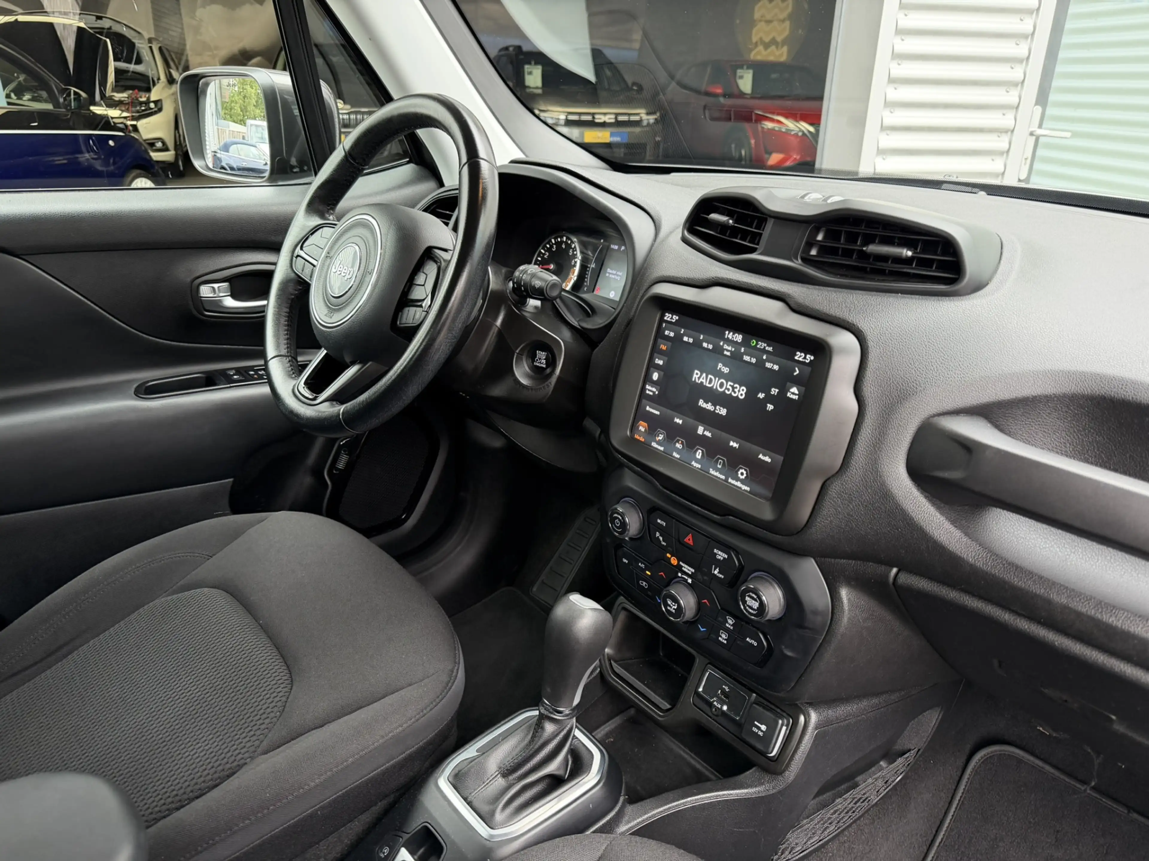 Jeep Renegade 1.3T-e Limited Automaat Clima Navi CarPlay Keyless — photo 7
