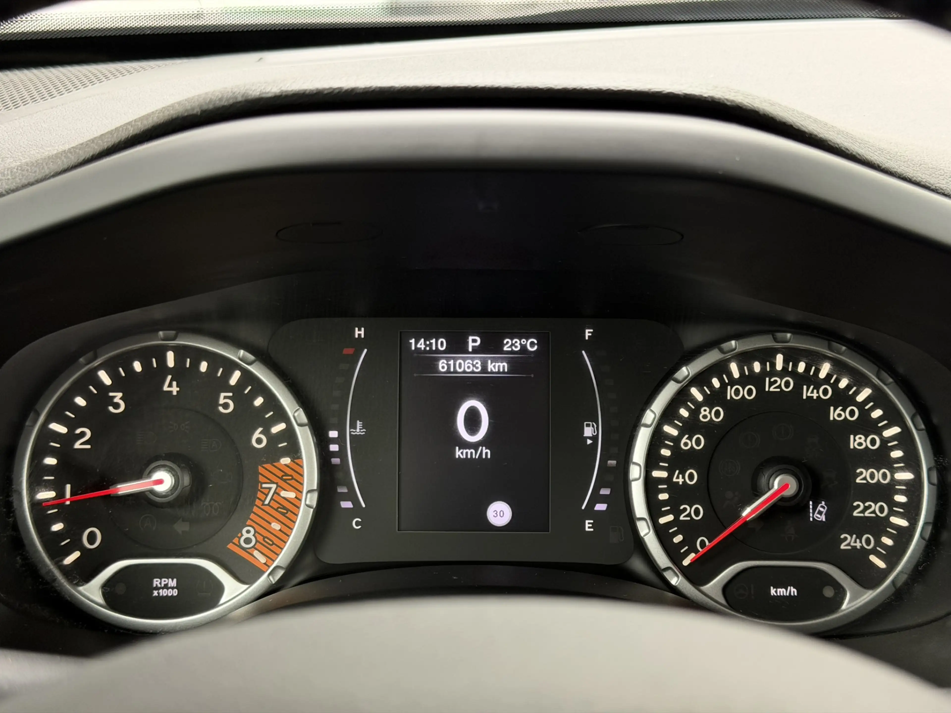 Jeep Renegade 1.3T-e Limited Automaat Clima Navi CarPlay Keyless — photo 8