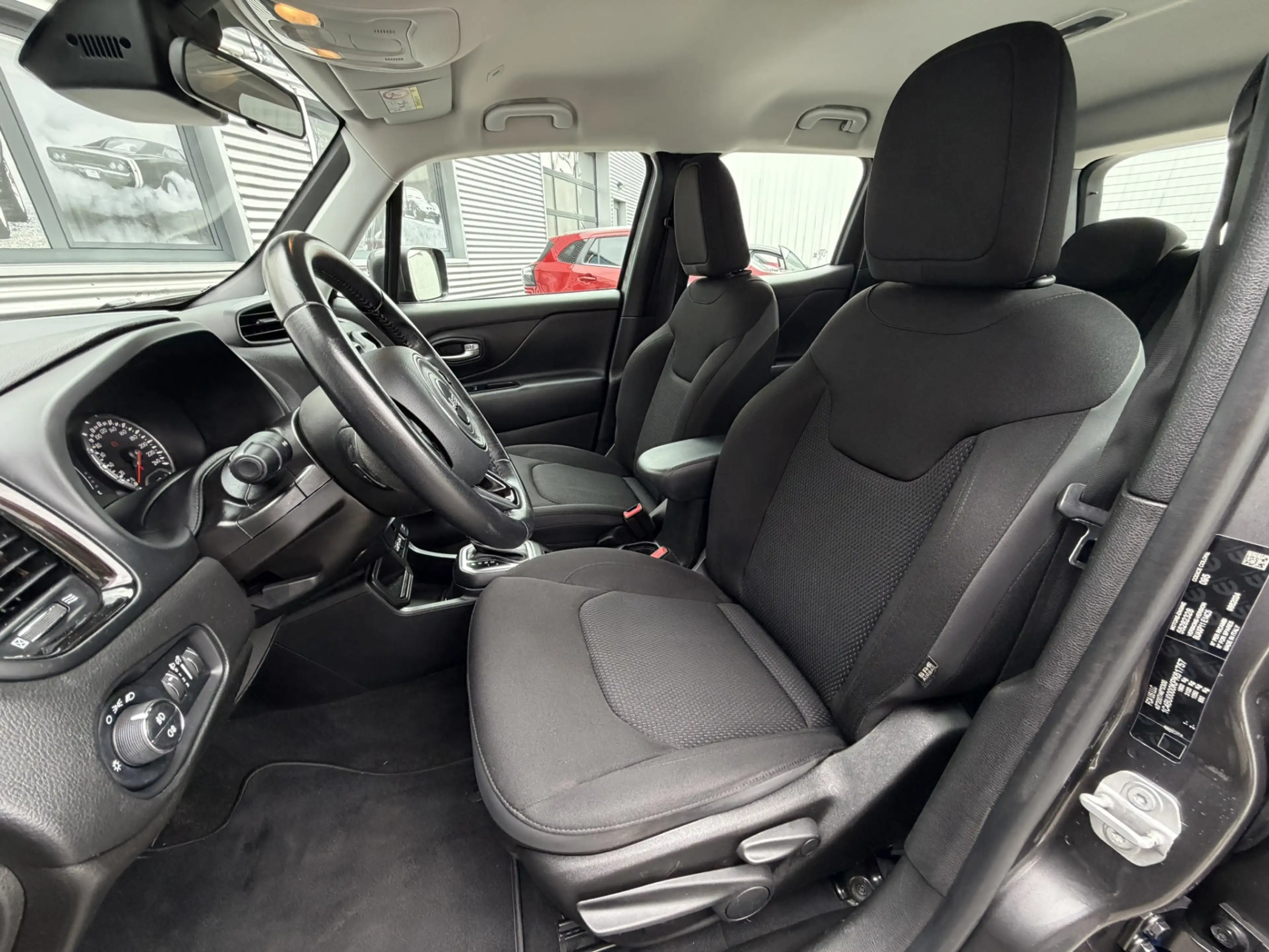Jeep Renegade 1.3T-e Limited Automaat Clima Navi CarPlay Keyless — photo 5