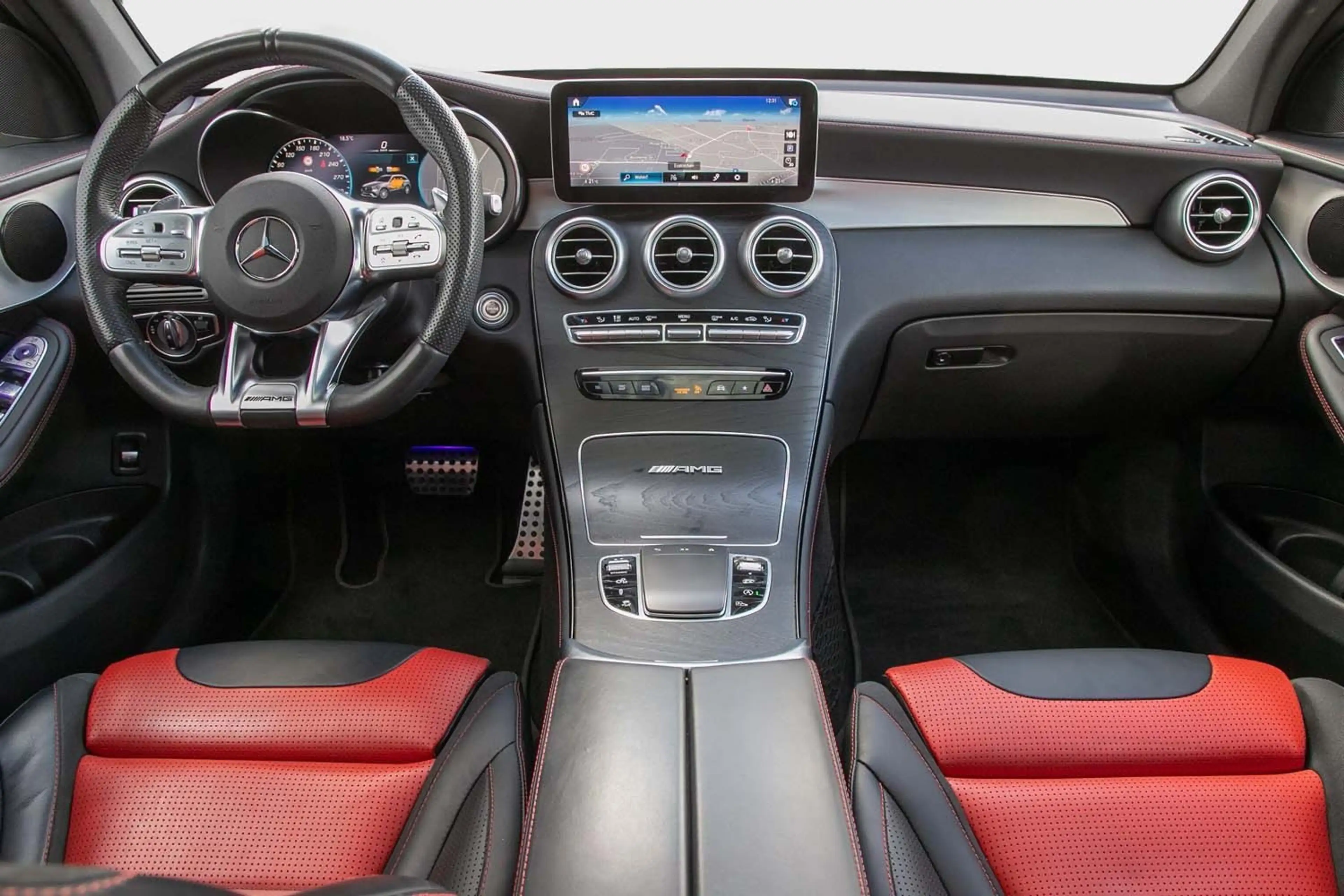 Mercedes-Benz GLC 63 AMG 4 Matic Pano RfKamera Navi — photo 5
