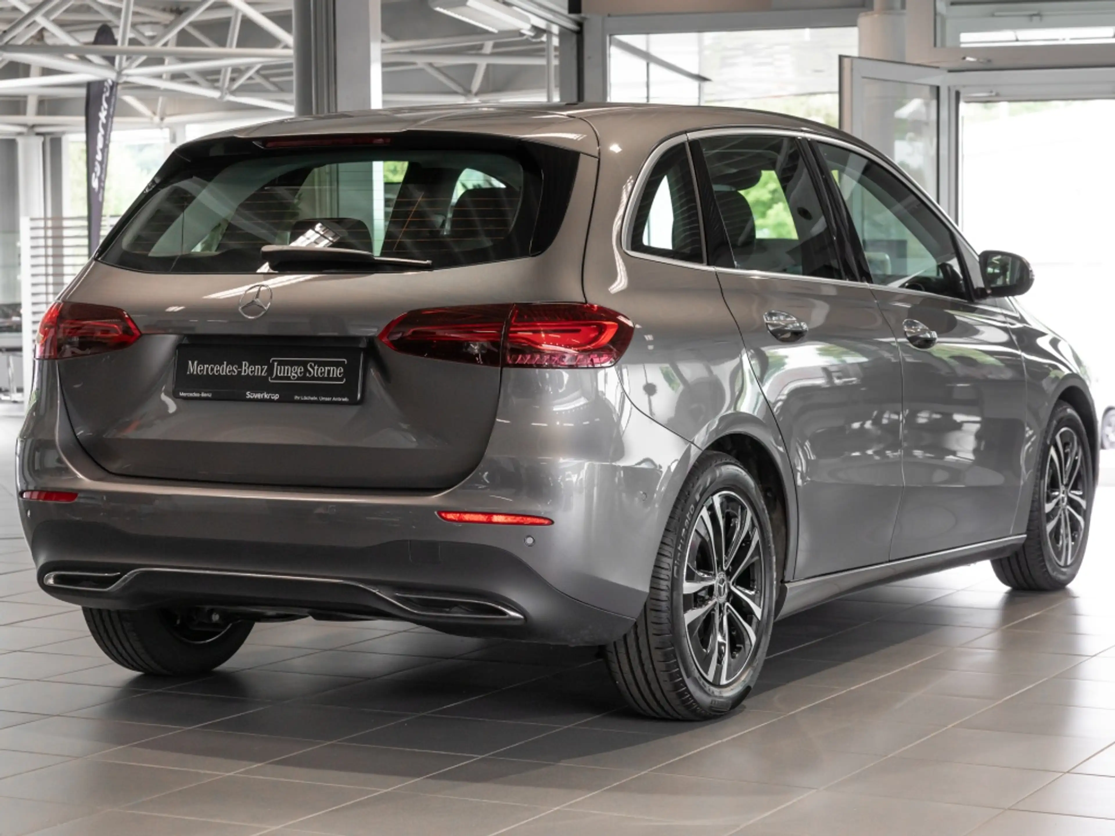 Mercedes-Benz B 200 d , PROGRESSIVE KAMERA SPUR PDC SHZ — photo 5