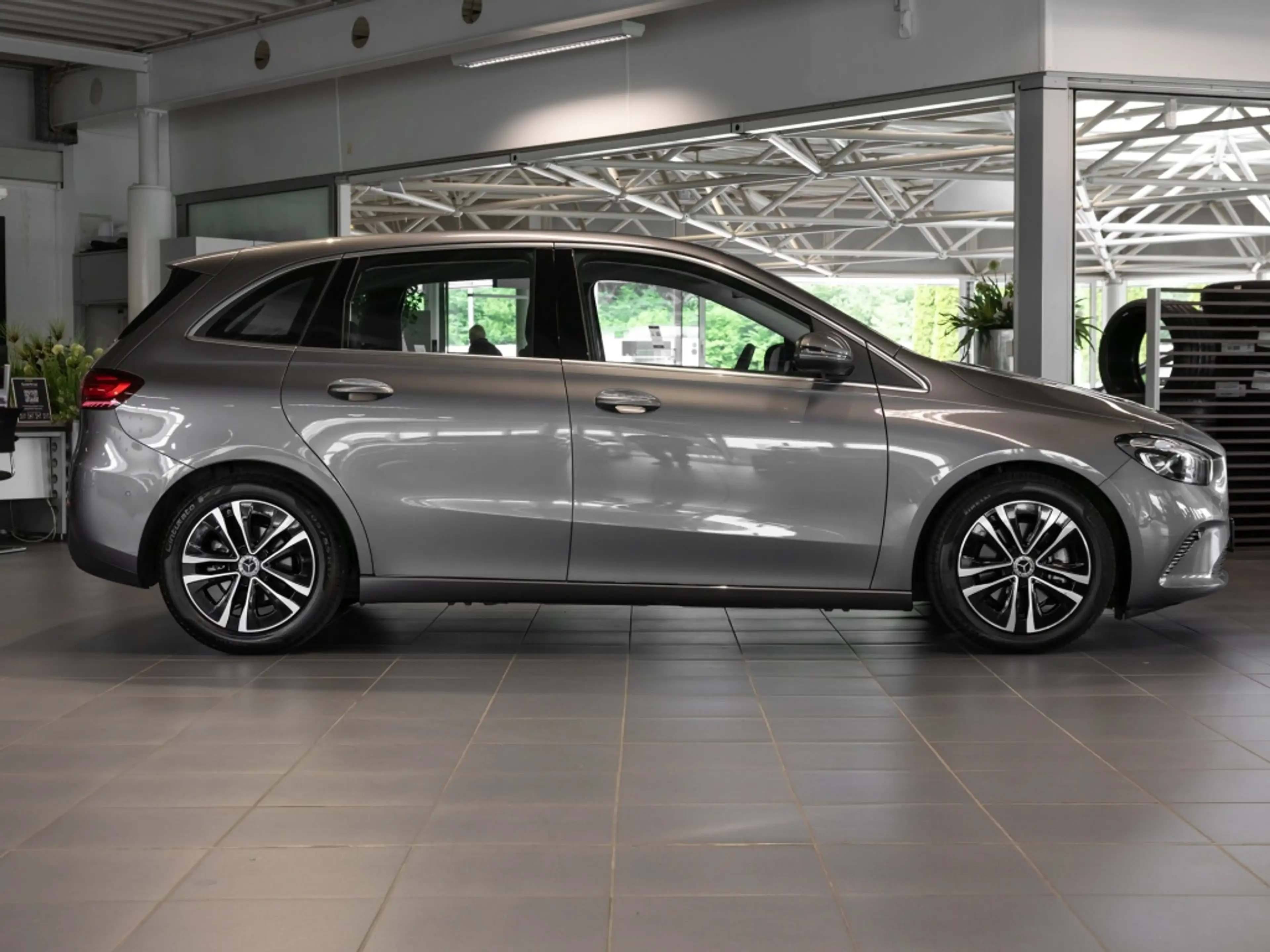 Mercedes-Benz B 200 d , PROGRESSIVE KAMERA SPUR PDC SHZ — photo 4