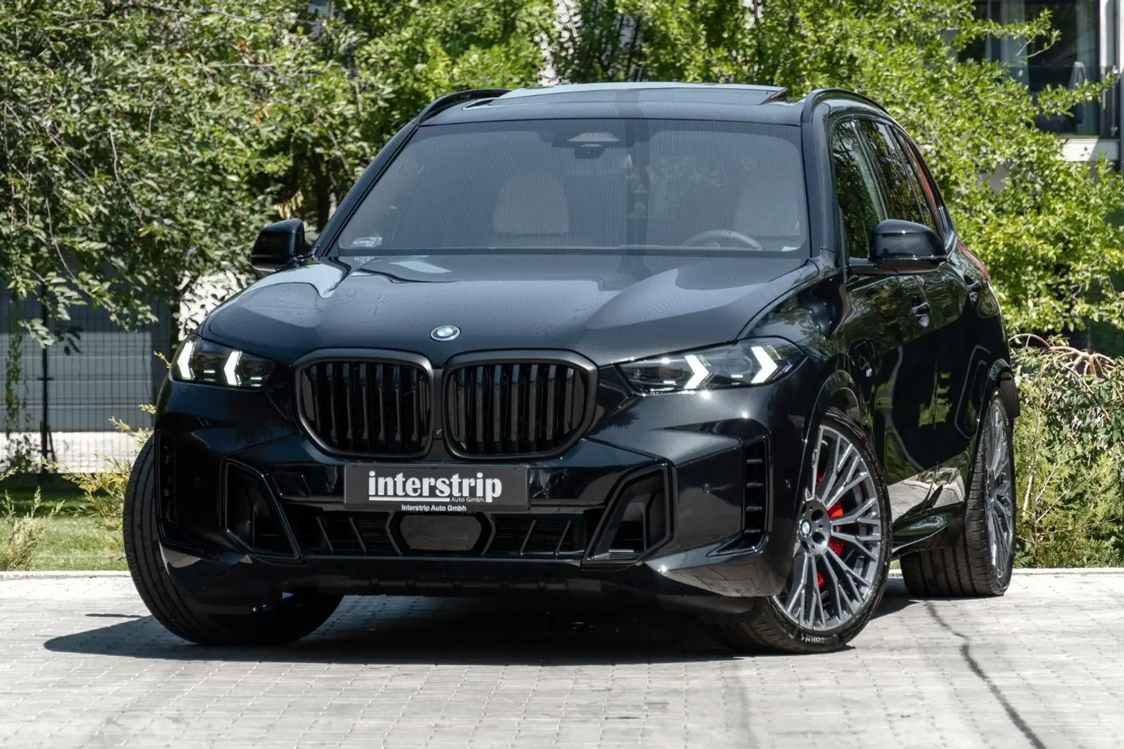 BMW X5 50e M SPORT.DR.ASS.LUFT.PANO.360°.H/K.AHK.22" Schwarz - 1