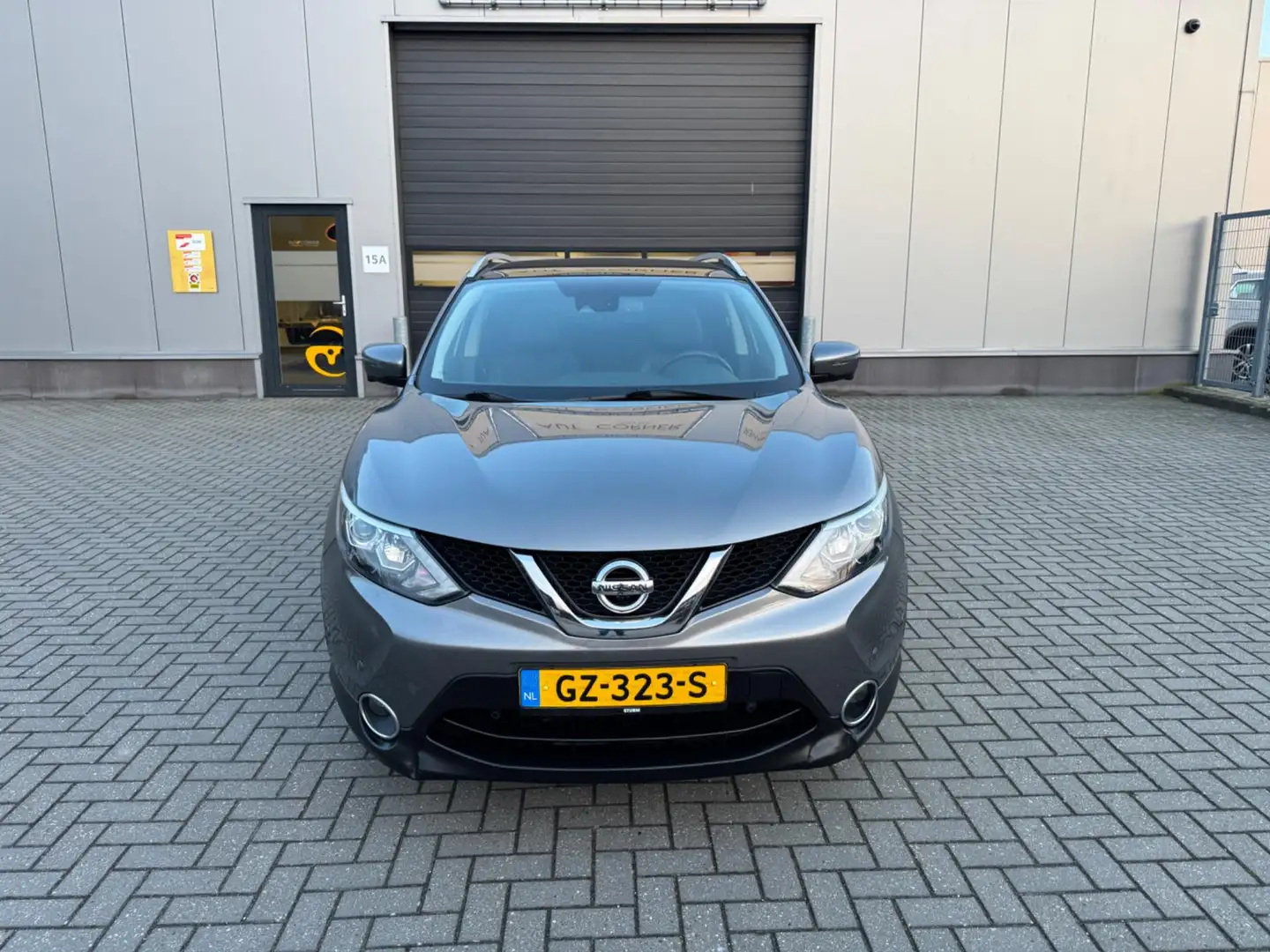 Nissan Qashqai 1.6 Tekna Gris - 2