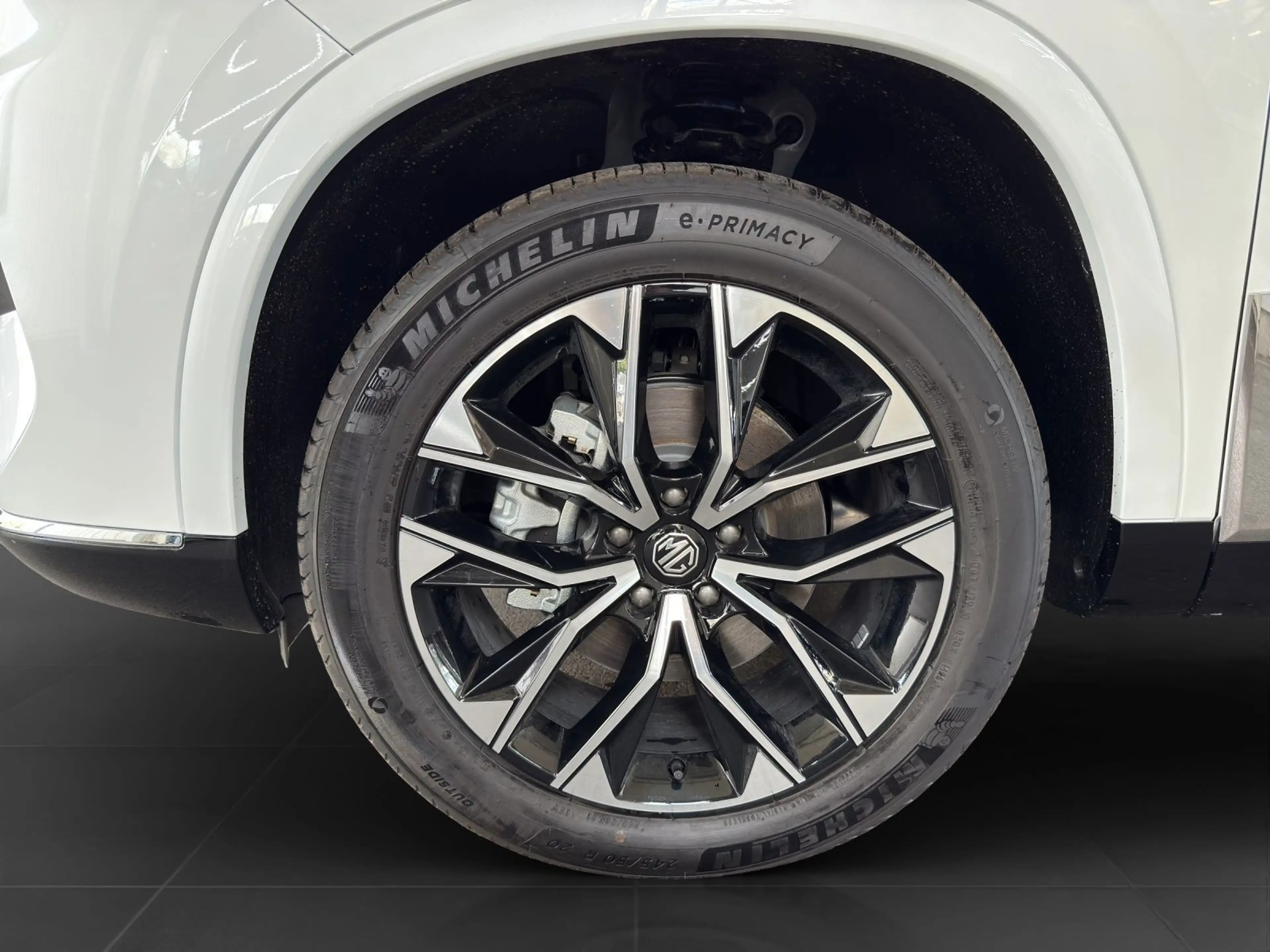 MG MGS9 PHEV PREMIUM 360° Panodach AHK optional 20 — photo 7