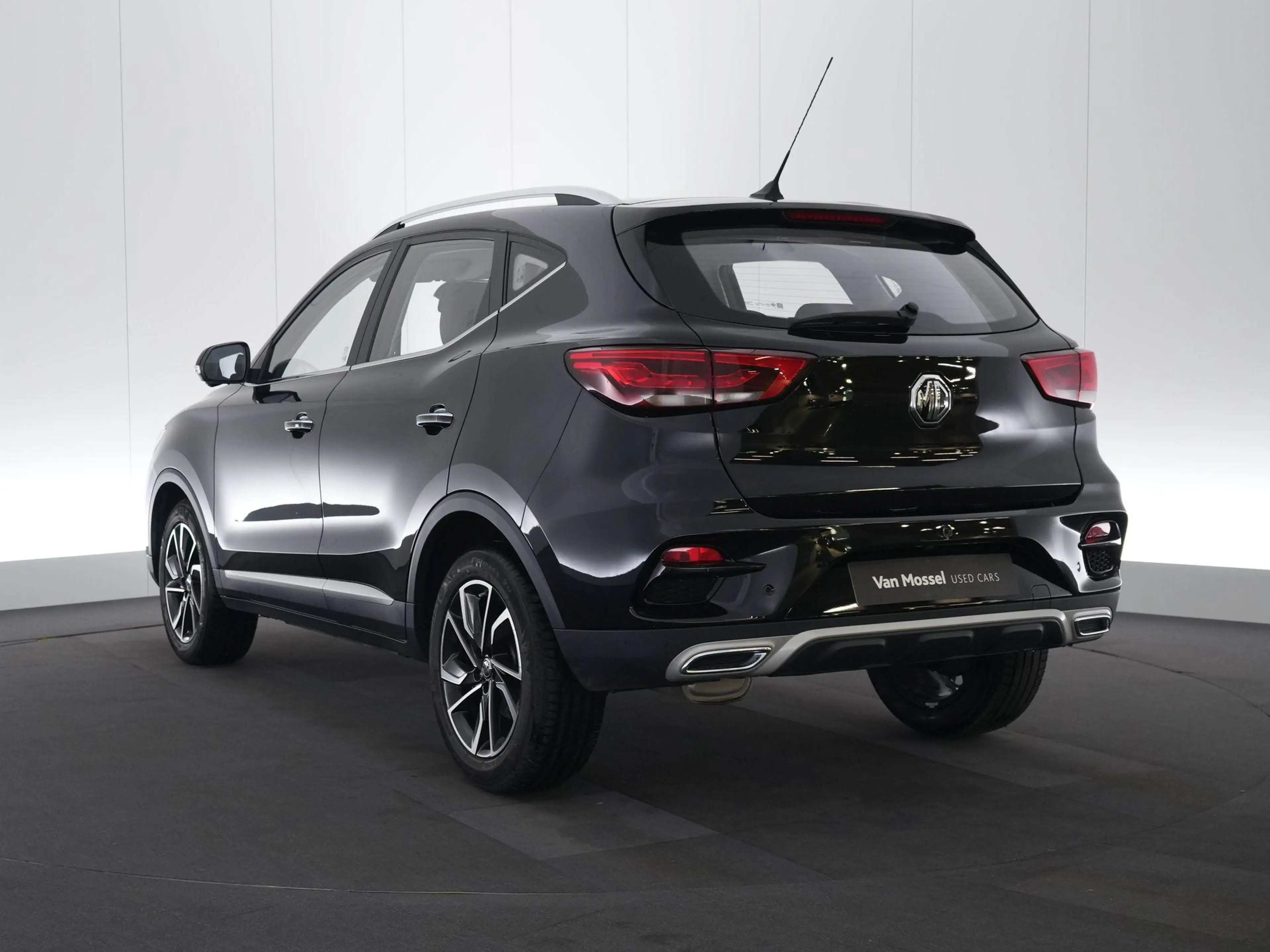 MG ZS 1.0 T-GDi AT LUXURY — photo 2