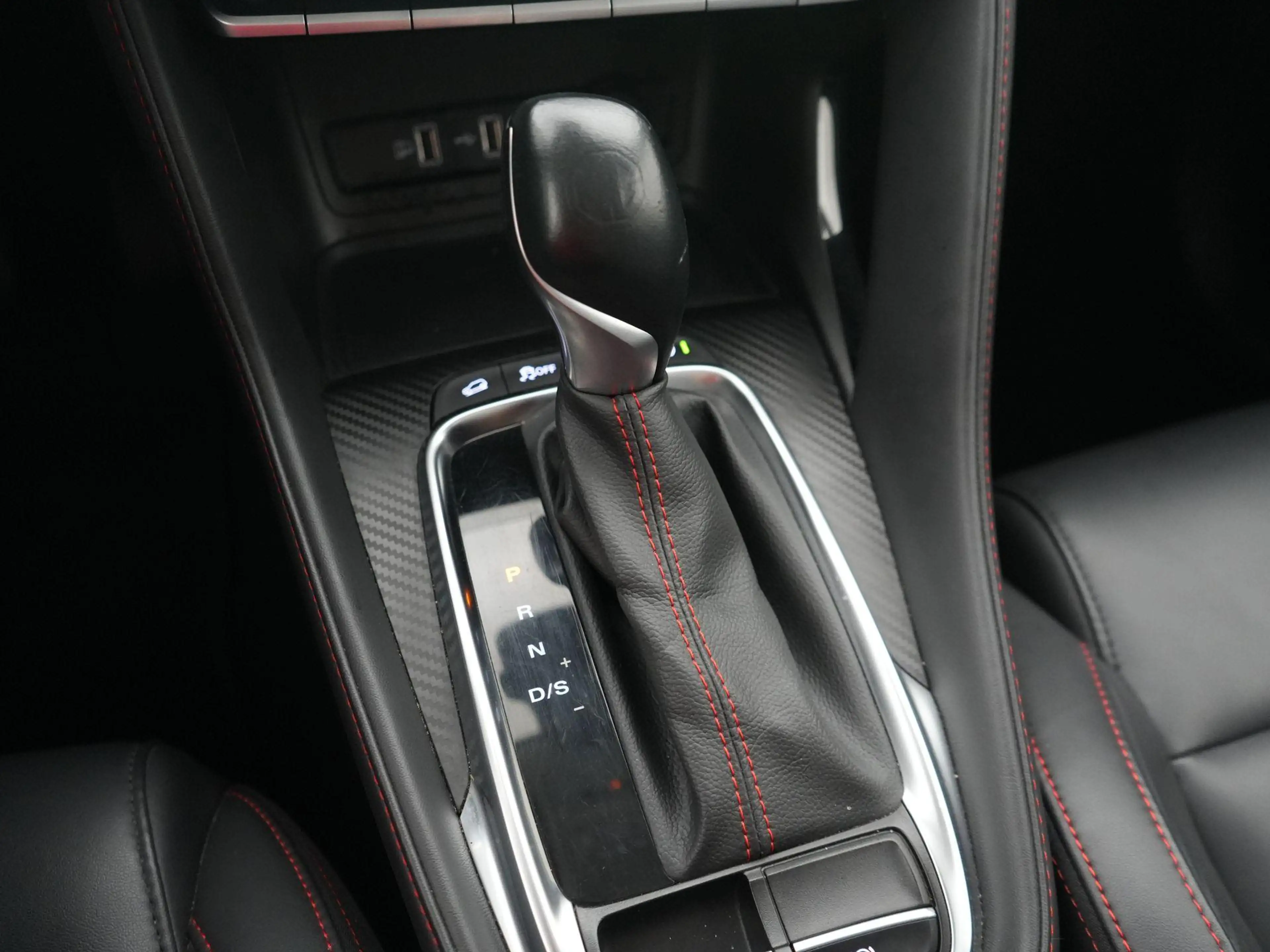 MG ZS 1.0 T-GDi AT LUXURY — photo 10