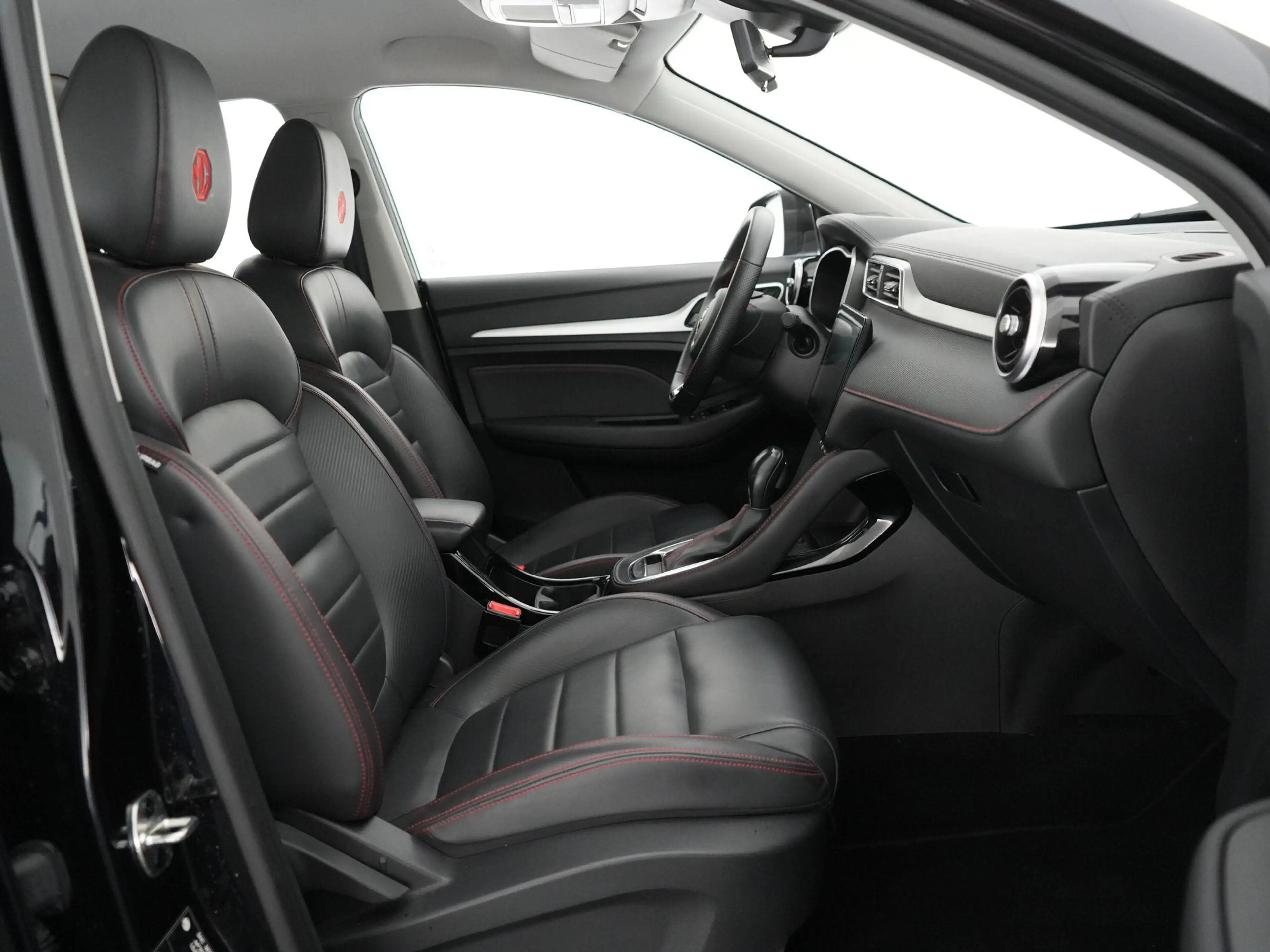 MG ZS 1.0 T-GDi AT LUXURY — photo 12
