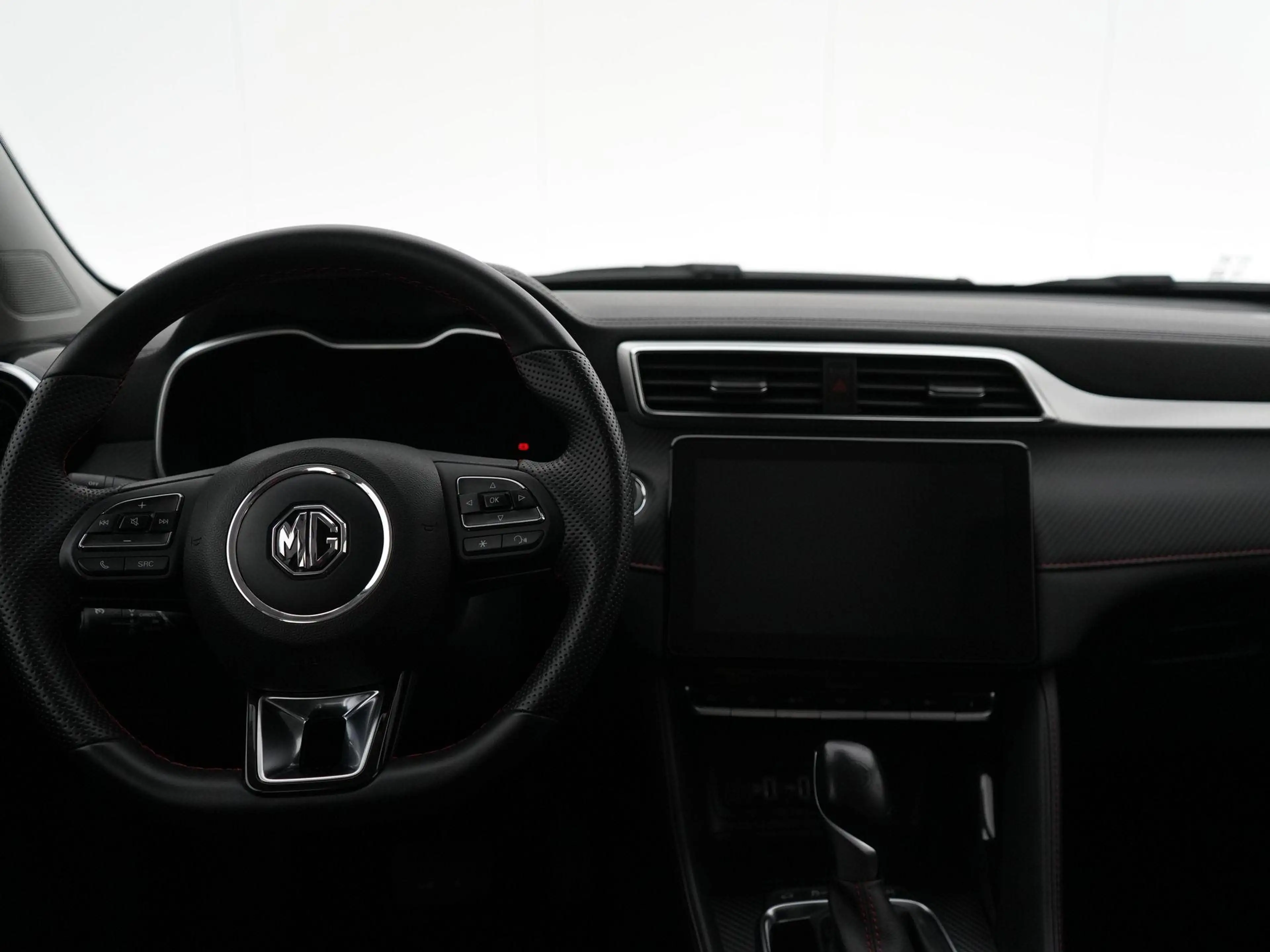 MG ZS 1.0 T-GDi AT LUXURY — photo 7