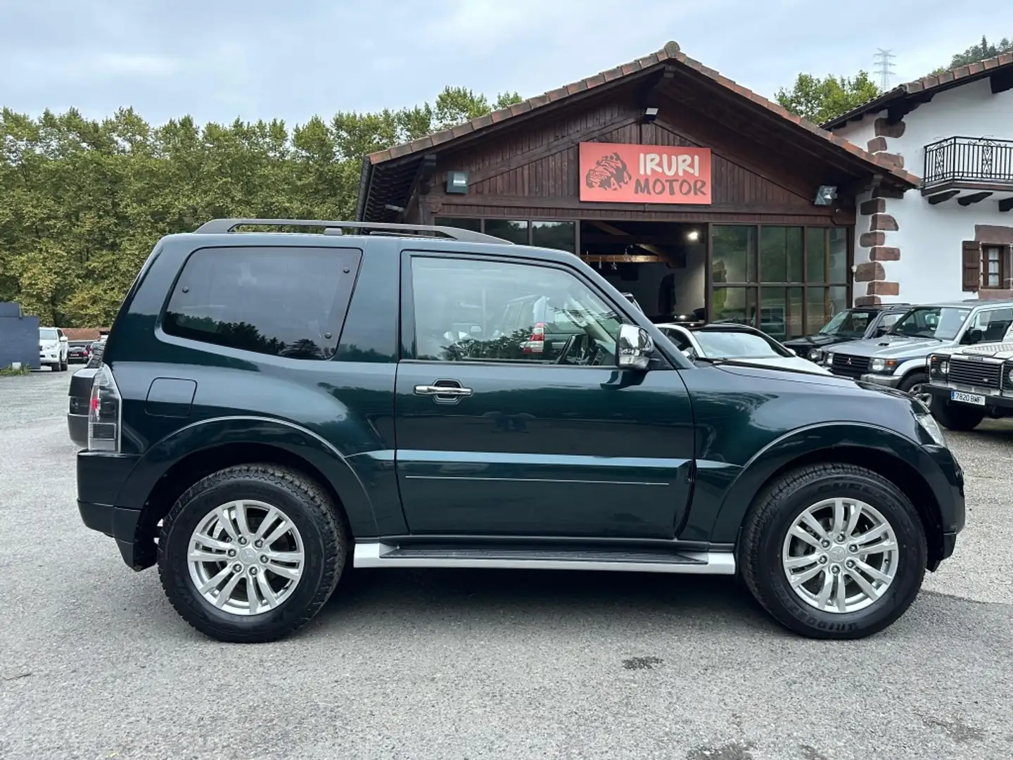 Mitsubishi Montero 3.2DI-D Kaiteki 5AT 190 Verde - 1