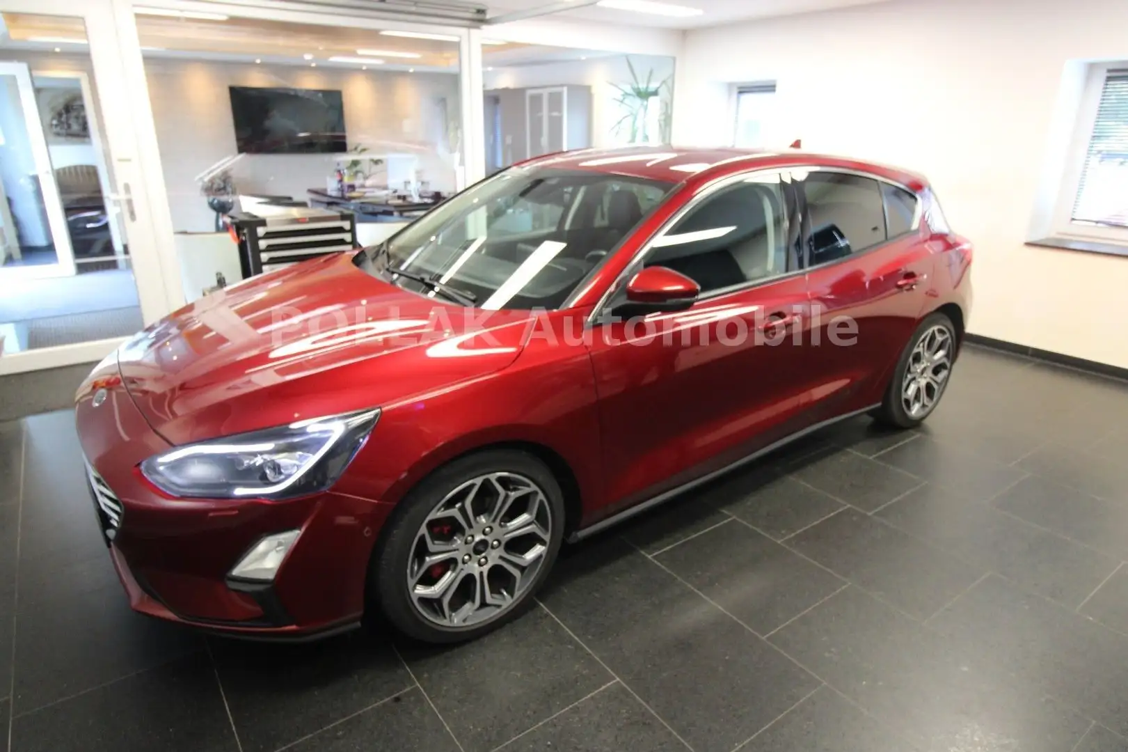 Ford Focus Lim. Titanium*LED*NAVI*LEDER*CAM*HEADUP*BC Rot - 2