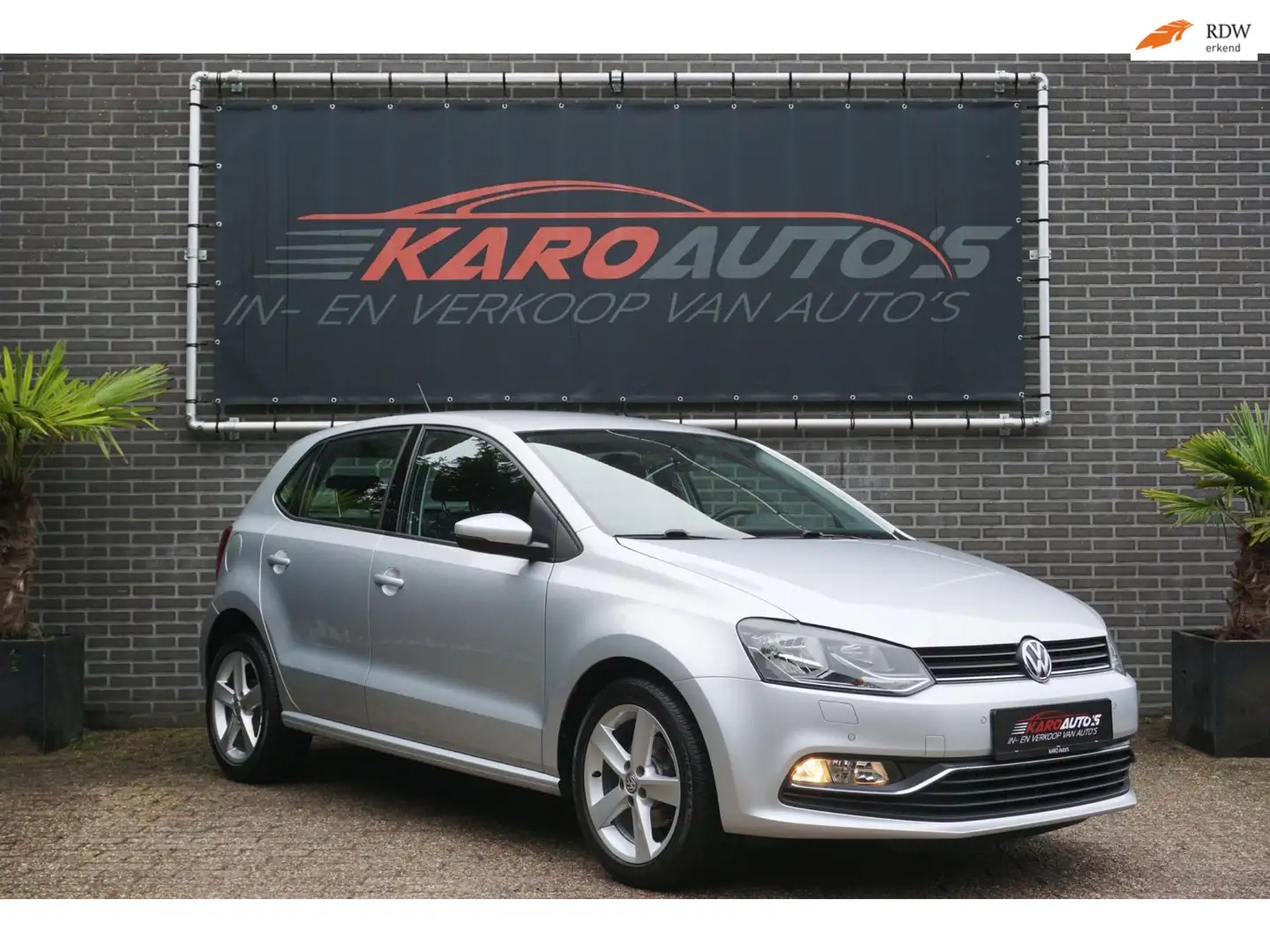 Volkswagen Polo 1.2 TSI Highline Carplay Cruise Clima 1e Eig Gris - 1